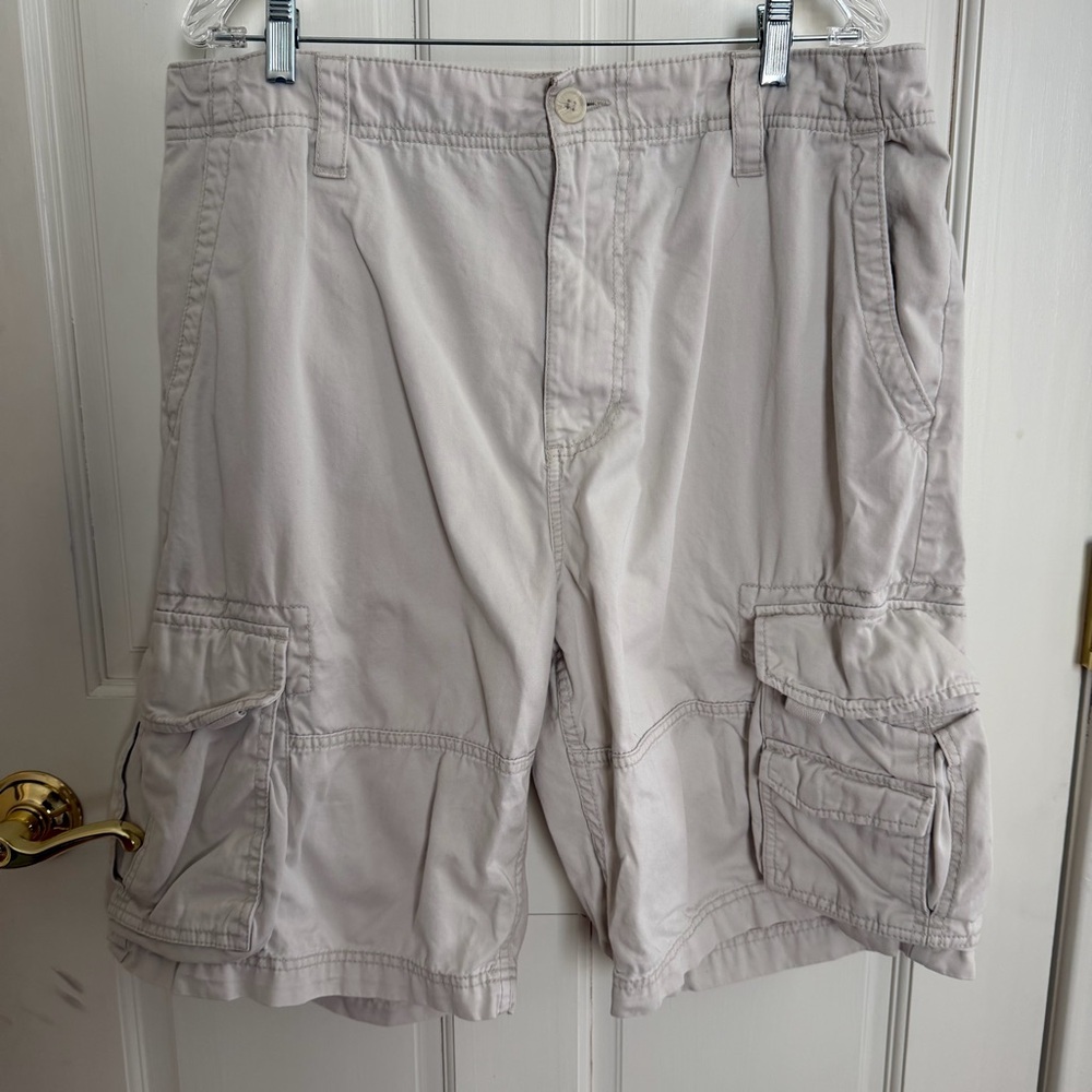 Mens EUC AMERICAN RAG 100% Cotton Khaki Cargo Shorts Size 38